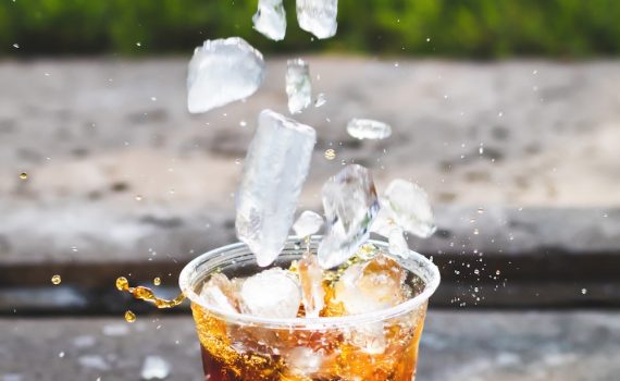 kaffee mit eis - eiswürfelmaschine kaufen