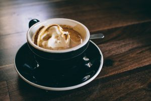 Kaffee im Sommer: Affogato, Kaffee Milchshake & Co kaffee im sommer affogato
